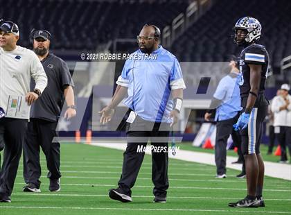 Thumbnail 2 in Paetow vs. College Station (UIL Football 5A D1 Finals) photogallery.