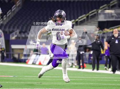 Thumbnail 1 in Paetow vs. College Station (UIL Football 5A D1 Finals) photogallery.
