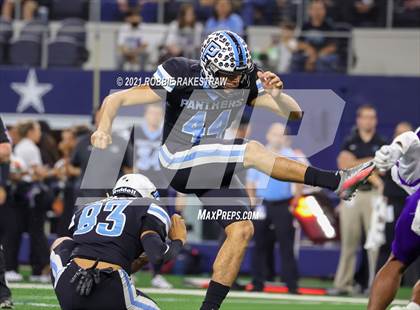 Thumbnail 3 in Paetow vs. College Station (UIL Football 5A D1 Finals) photogallery.