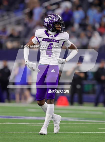 Thumbnail 1 in Paetow vs. College Station (UIL Football 5A D1 Finals) photogallery.