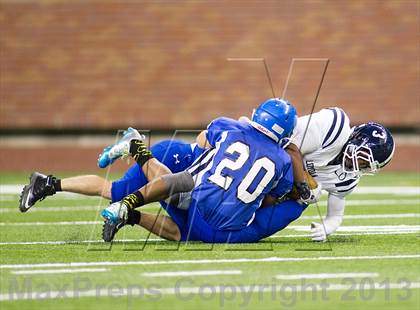 Thumbnail 2 in Ishpeming vs Detroit Loyola (MHSAA Division 7 Final) photogallery.