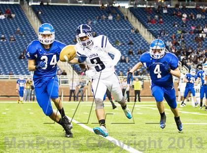 Thumbnail 3 in Ishpeming vs Detroit Loyola (MHSAA Division 7 Final) photogallery.