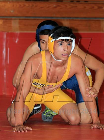 Thumbnail 2 in Laguna Hills High School Invitational photogallery.