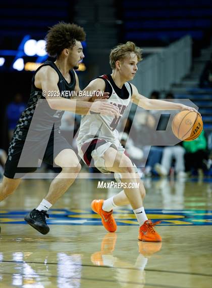 Thumbnail 2 in Sierra Canyon vs. JSerra Catholic photogallery.