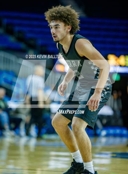 Thumbnail 2 in Sierra Canyon vs. JSerra Catholic photogallery.