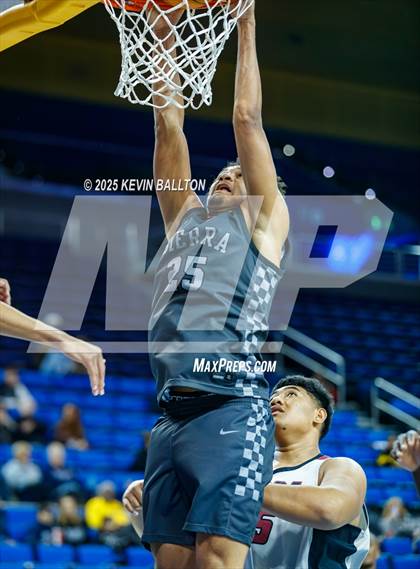 Thumbnail 1 in Sierra Canyon vs. JSerra Catholic photogallery.