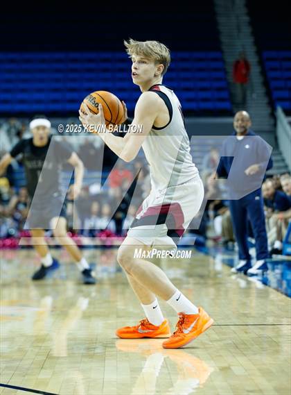 Thumbnail 2 in Sierra Canyon vs. JSerra Catholic photogallery.
