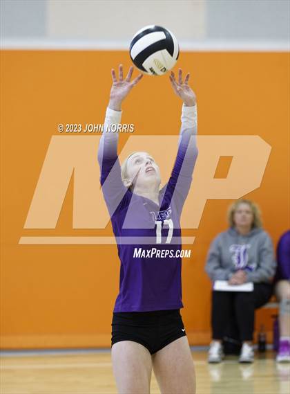 Thumbnail 2 in Leo vs Plymouth (Warsaw Invite) photogallery.
