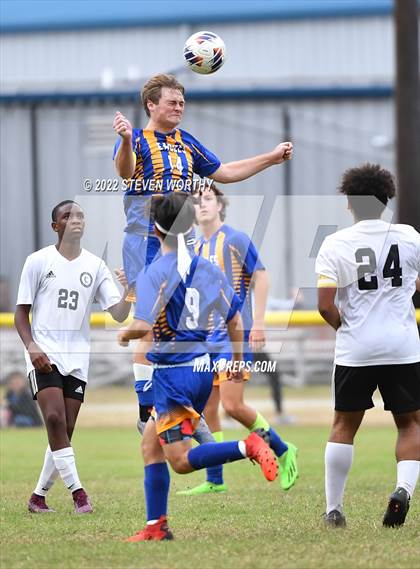 Thumbnail 2 in Lee Christian vs. Cape Fear Christian Academy (NCISAA 1A Final) photogallery.
