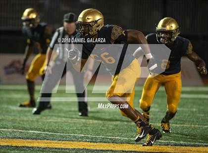 Thumbnail 3 in St. Thomas Aquinas vs DeMatha photogallery.