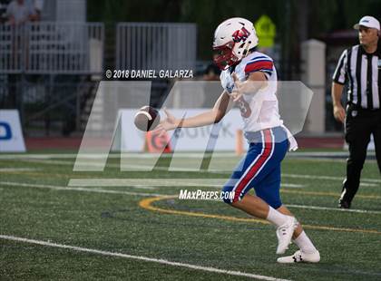 Thumbnail 2 in St. Thomas Aquinas vs DeMatha photogallery.
