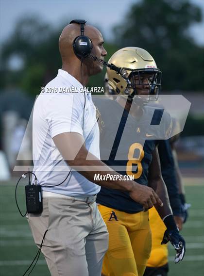 Thumbnail 3 in St. Thomas Aquinas vs DeMatha photogallery.