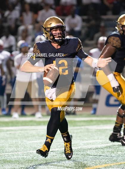 Thumbnail 2 in St. Thomas Aquinas vs DeMatha photogallery.