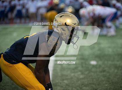 Thumbnail 2 in St. Thomas Aquinas vs DeMatha photogallery.