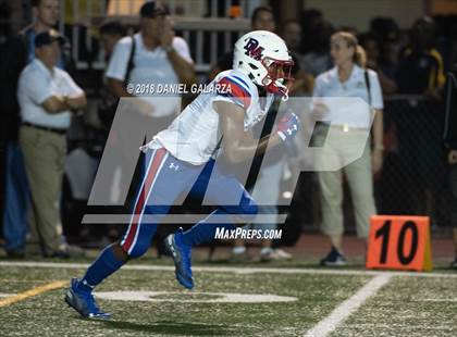 Thumbnail 1 in St. Thomas Aquinas vs DeMatha photogallery.