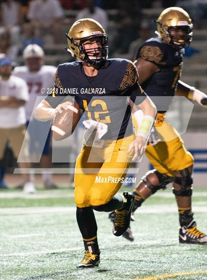 Thumbnail 1 in St. Thomas Aquinas vs DeMatha photogallery.