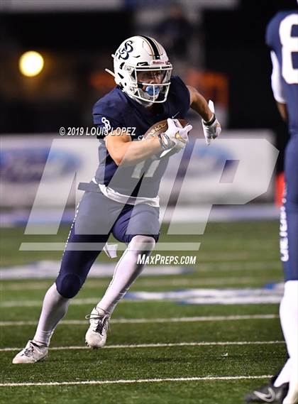 Thumbnail 2 in Mater Dei vs. St. John Bosco (CIF SS DIV 1 Championship Final) photogallery.