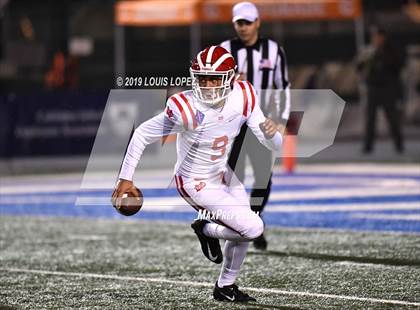 Thumbnail 1 in Mater Dei vs. St. John Bosco (CIF SS DIV 1 Championship Final) photogallery.