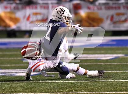 Thumbnail 1 in Mater Dei vs. St. John Bosco (CIF SS DIV 1 Championship Final) photogallery.