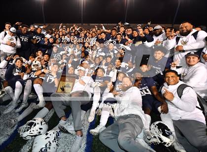 Thumbnail 2 in Mater Dei vs. St. John Bosco (CIF SS DIV 1 Championship Final) photogallery.