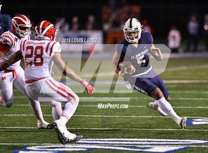 Thumbnail 1 in Mater Dei vs. St. John Bosco (CIF SS DIV 1 Championship Final) photogallery.