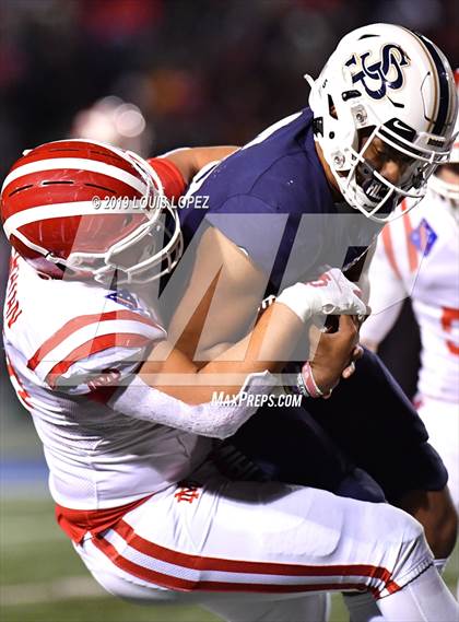 Thumbnail 1 in Mater Dei vs. St. John Bosco (CIF SS DIV 1 Championship Final) photogallery.