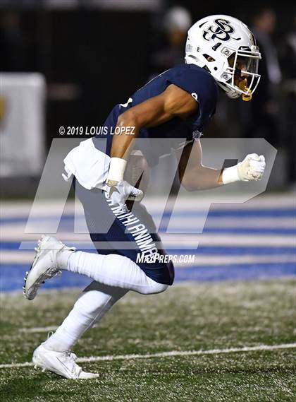 Thumbnail 2 in Mater Dei vs. St. John Bosco (CIF SS DIV 1 Championship Final) photogallery.