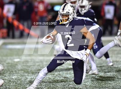 Thumbnail 1 in Mater Dei vs. St. John Bosco (CIF SS DIV 1 Championship Final) photogallery.
