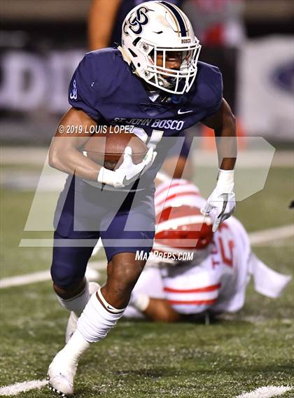 Thumbnail 2 in Mater Dei vs. St. John Bosco (CIF SS DIV 1 Championship Final) photogallery.
