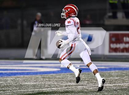 Thumbnail 3 in Mater Dei vs. St. John Bosco (CIF SS DIV 1 Championship Final) photogallery.