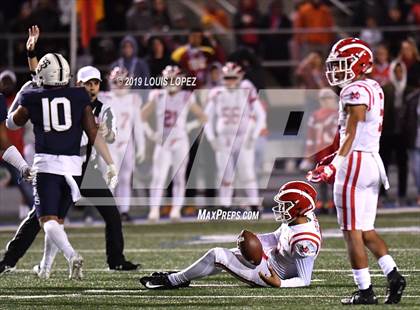 Thumbnail 2 in Mater Dei vs. St. John Bosco (CIF SS DIV 1 Championship Final) photogallery.