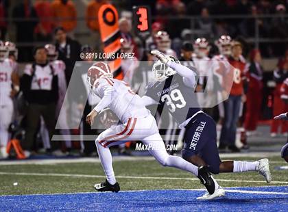 Thumbnail 3 in Mater Dei vs. St. John Bosco (CIF SS DIV 1 Championship Final) photogallery.