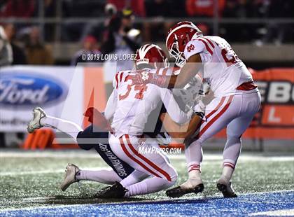 Thumbnail 3 in Mater Dei vs. St. John Bosco (CIF SS DIV 1 Championship Final) photogallery.