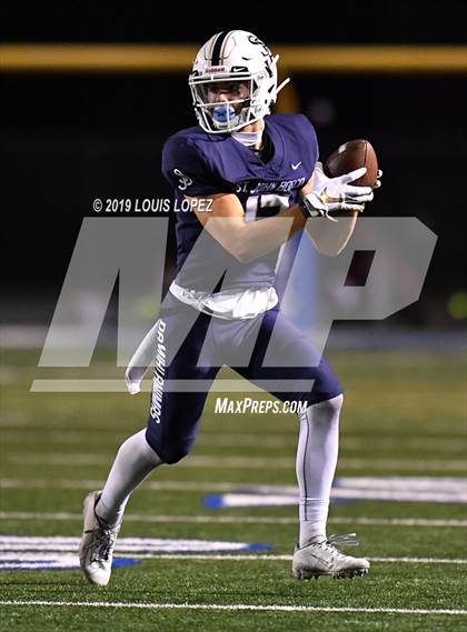 Thumbnail 3 in Mater Dei vs. St. John Bosco (CIF SS DIV 1 Championship Final) photogallery.