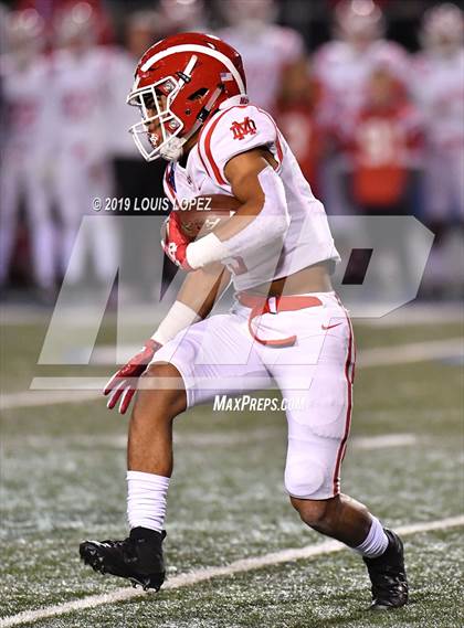 Thumbnail 1 in Mater Dei vs. St. John Bosco (CIF SS DIV 1 Championship Final) photogallery.