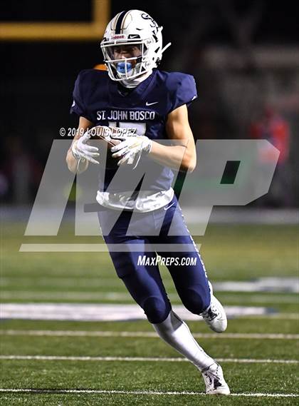 Thumbnail 1 in Mater Dei vs. St. John Bosco (CIF SS DIV 1 Championship Final) photogallery.