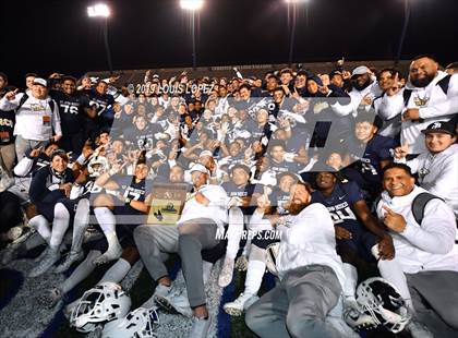 Thumbnail 1 in Mater Dei vs. St. John Bosco (CIF SS DIV 1 Championship Final) photogallery.