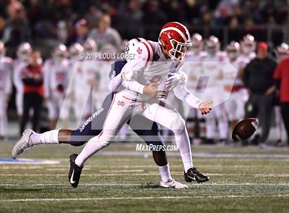 Thumbnail 2 in Mater Dei vs. St. John Bosco (CIF SS DIV 1 Championship Final) photogallery.