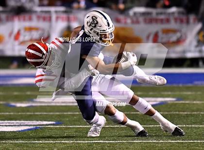 Thumbnail 1 in Mater Dei vs. St. John Bosco (CIF SS DIV 1 Championship Final) photogallery.