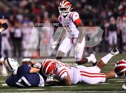Thumbnail 3 in Mater Dei vs. St. John Bosco (CIF SS DIV 1 Championship Final) photogallery.