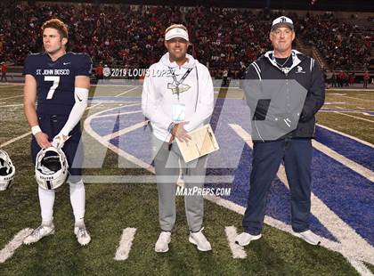 Thumbnail 3 in Mater Dei vs. St. John Bosco (CIF SS DIV 1 Championship Final) photogallery.