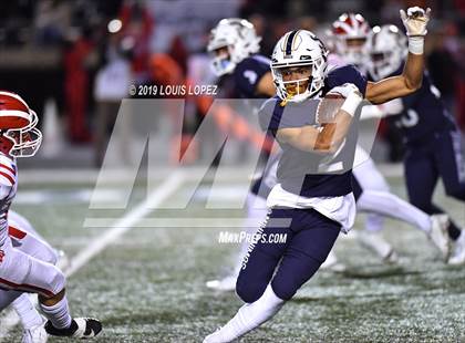 Thumbnail 1 in Mater Dei vs. St. John Bosco (CIF SS DIV 1 Championship Final) photogallery.