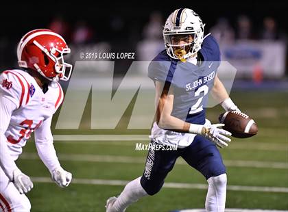Thumbnail 1 in Mater Dei vs. St. John Bosco (CIF SS DIV 1 Championship Final) photogallery.