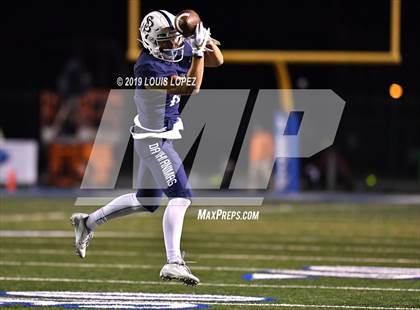 Thumbnail 3 in Mater Dei vs. St. John Bosco (CIF SS DIV 1 Championship Final) photogallery.