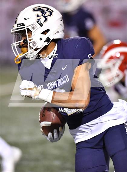 Thumbnail 3 in Mater Dei vs. St. John Bosco (CIF SS DIV 1 Championship Final) photogallery.