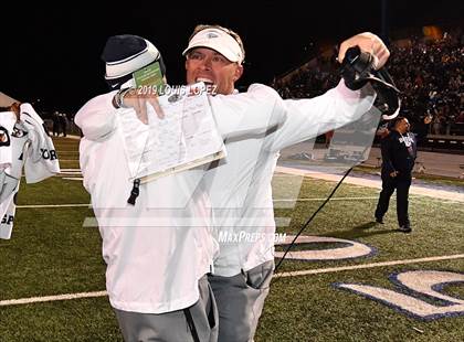 Thumbnail 1 in Mater Dei vs. St. John Bosco (CIF SS DIV 1 Championship Final) photogallery.