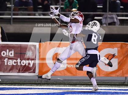 Thumbnail 3 in Mater Dei vs. St. John Bosco (CIF SS DIV 1 Championship Final) photogallery.