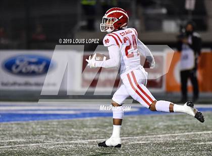Thumbnail 1 in Mater Dei vs. St. John Bosco (CIF SS DIV 1 Championship Final) photogallery.