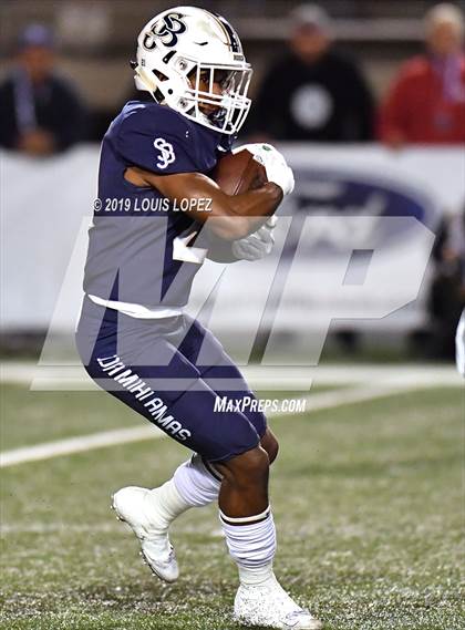 Thumbnail 3 in Mater Dei vs. St. John Bosco (CIF SS DIV 1 Championship Final) photogallery.
