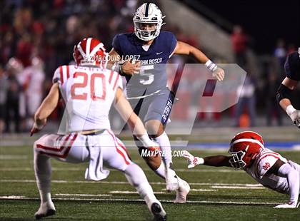 Thumbnail 2 in Mater Dei vs. St. John Bosco (CIF SS DIV 1 Championship Final) photogallery.